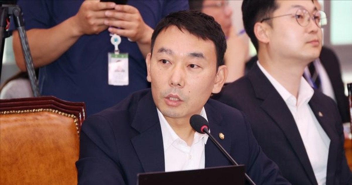 김용민 "제도 설계 국회에서 하더라도 실제 현장 운용은 정부가 책임 지는 것" | 인스티즈