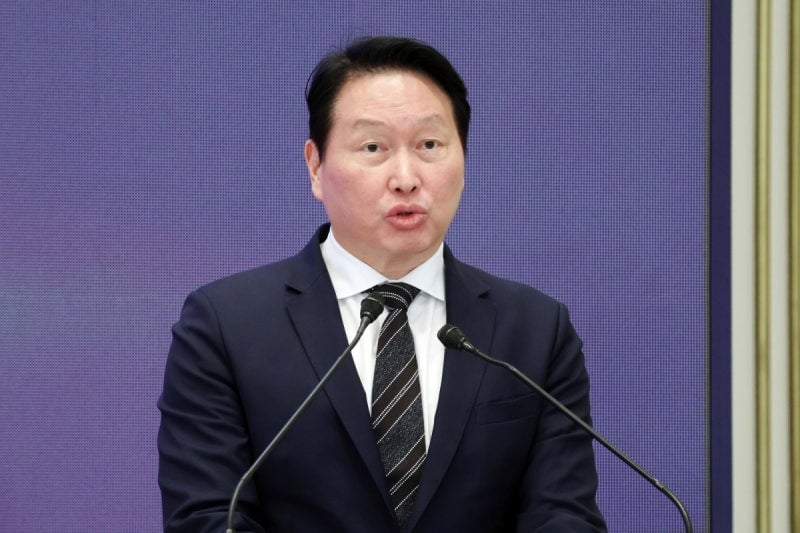 최태원 '광주 맛집' 팔로우에 술렁…"하닉 진짜 오나 봄" | 인스티즈