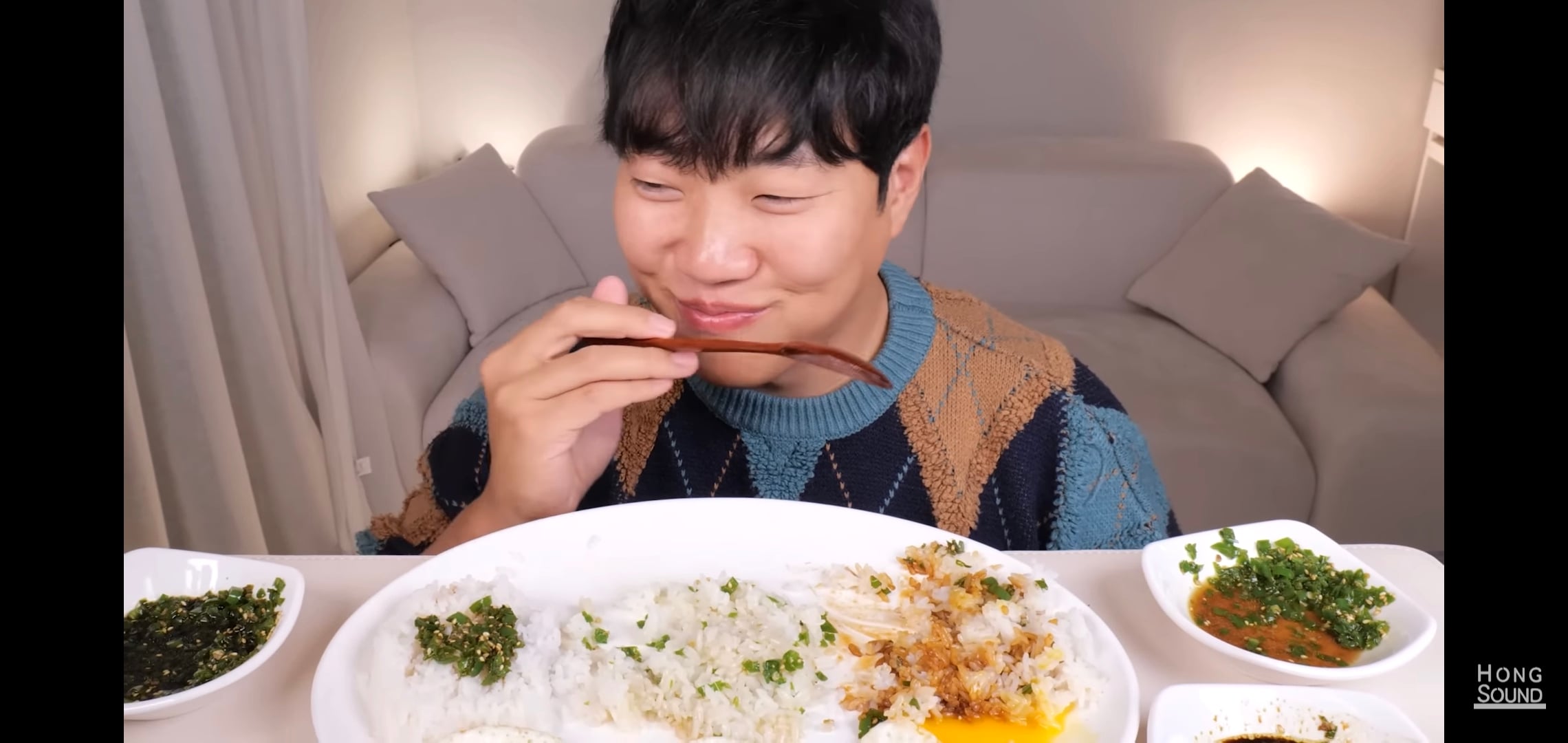 논란의 선재스님 11만원짜리 간장 먹어보고 충격받은 유튜버 반응.jpg | 인스티즈