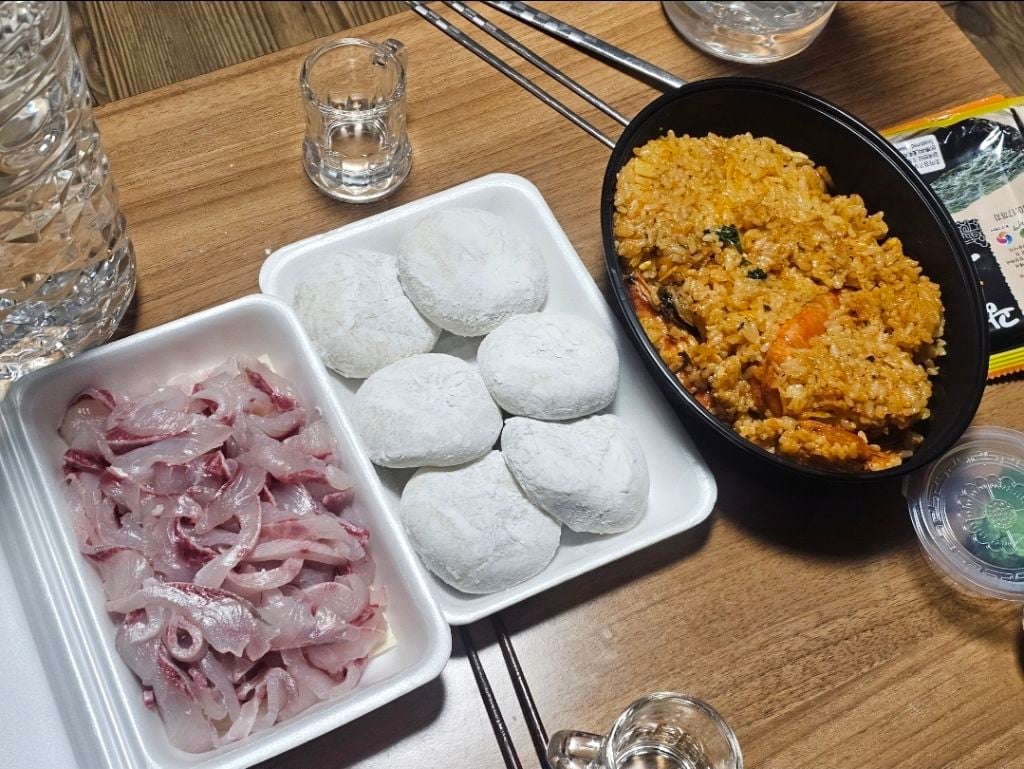 애매하게 남들보다 많이 먹는 대식가(?)는 돈이 개많이듬 차라리 먹방처럼 잘먹어야 하는데 | 인스티즈