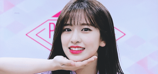촬영 당시 15살(중2)였다는 안유진 렌즈광고 컨셉...gif | 인스티즈