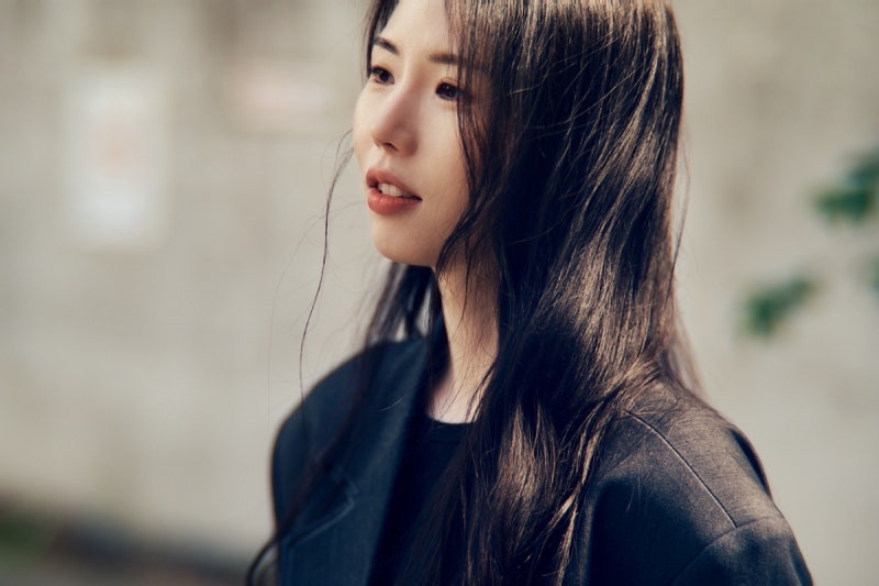 '친일인명사전' 읽으며 소설 쓴 성해나···"시대의 불의, 집요하게 파고들어야” | 인스티즈