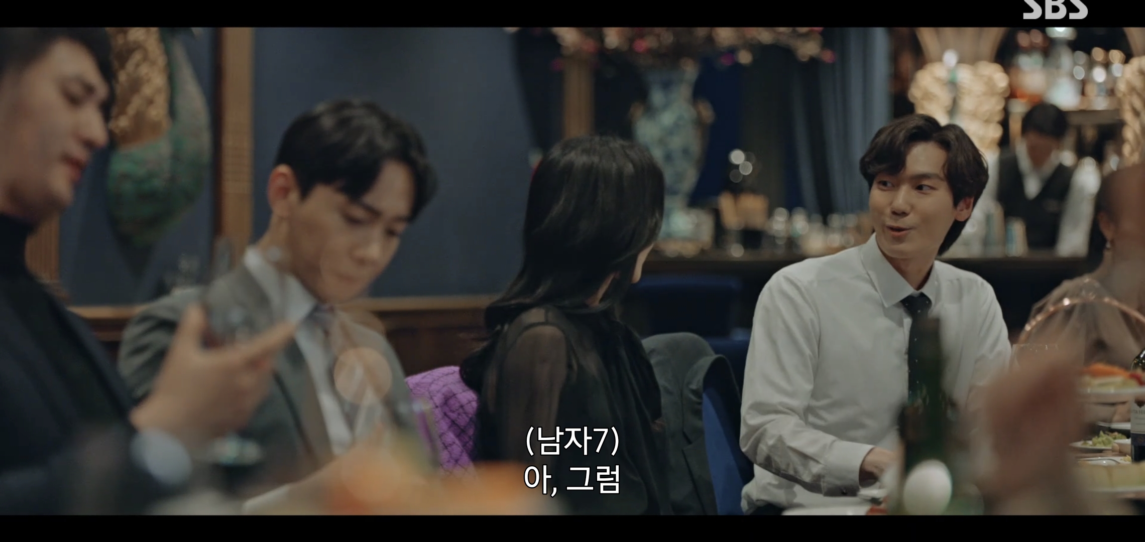 드라마 악귀에서 자꾸 웃긴 연기 잘 하는 오정세.gif | 인스티즈