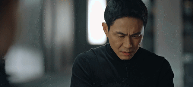 드라마 악귀에서 자꾸 웃긴 연기 잘 하는 오정세.gif | 인스티즈