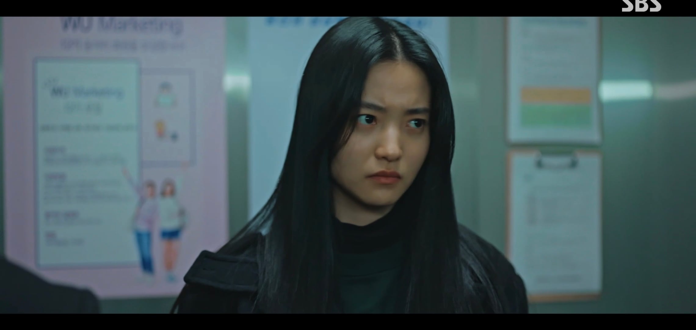 드라마 악귀에서 자꾸 웃긴 연기 잘 하는 오정세.gif | 인스티즈