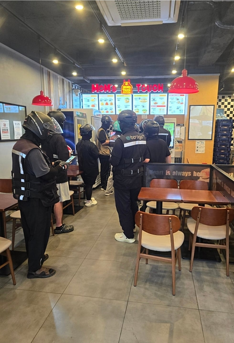 알바생들 눈물 흘렸다는 오늘자 맘스터치.jpg | 인스티즈
