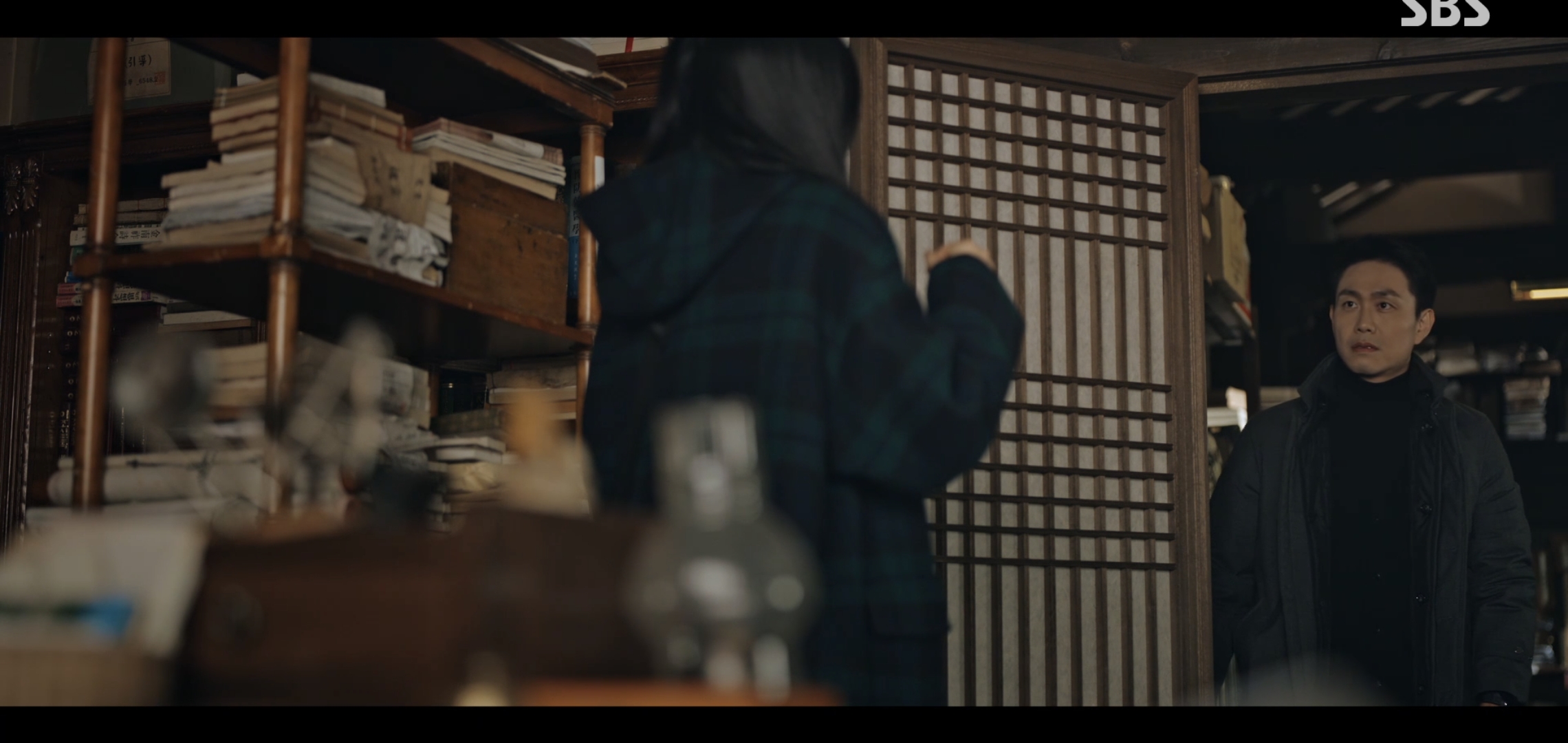 드라마 악귀에서 자꾸 웃긴 연기 잘 하는 오정세.gif | 인스티즈