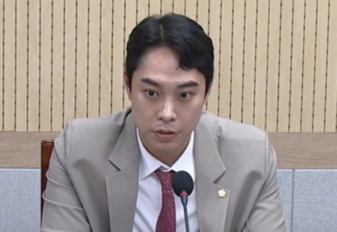 경찰은 믿었다, '여중생 성매매' 최영중 시의원을…증거인멸 동안 멀뚱히 | 인스티즈
