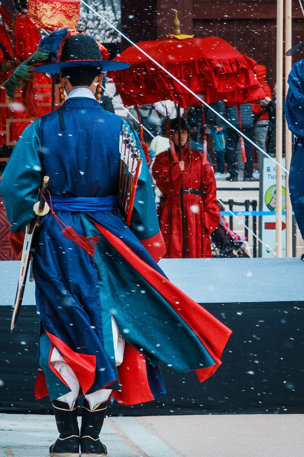 눈 내리는 날에 열린 전국 수문장 임명의식 | 인스티즈