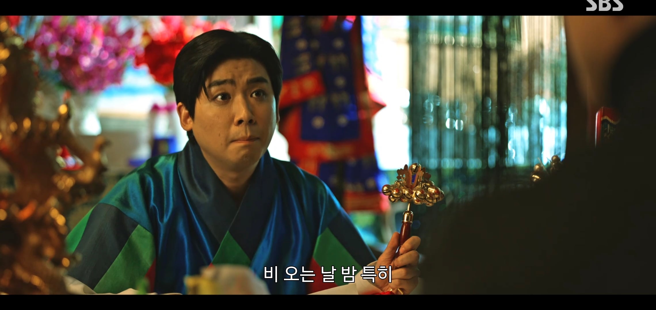 드라마 악귀에서 자꾸 웃긴 연기 잘 하는 오정세.gif | 인스티즈