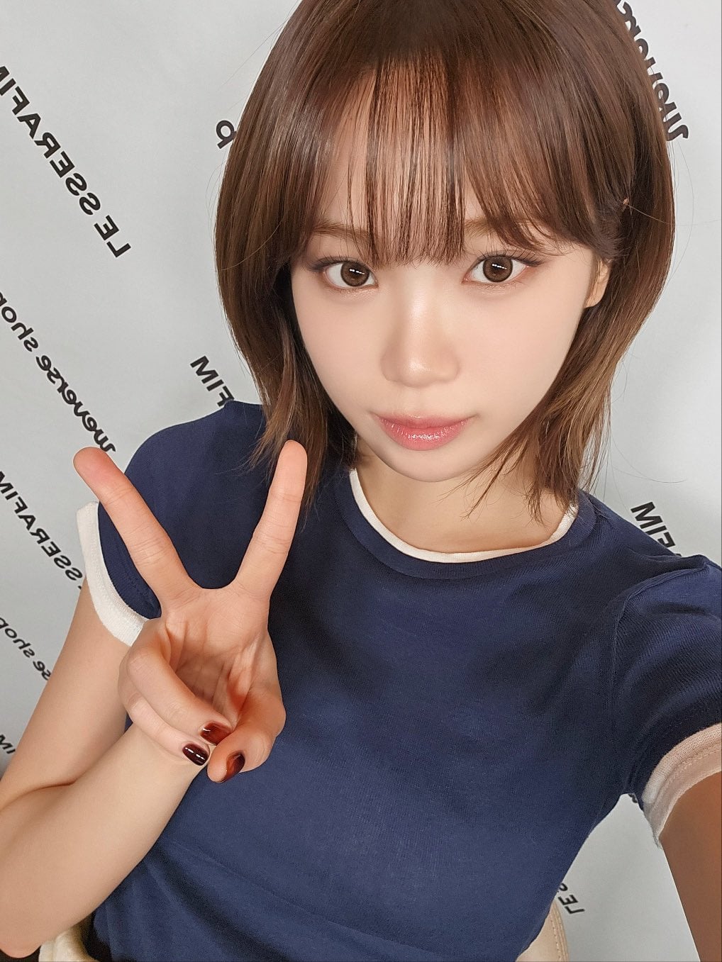 중단발 허쉬컷이 좋아 모아 본 르세라핌 채원 사진.jpg | 인스티즈