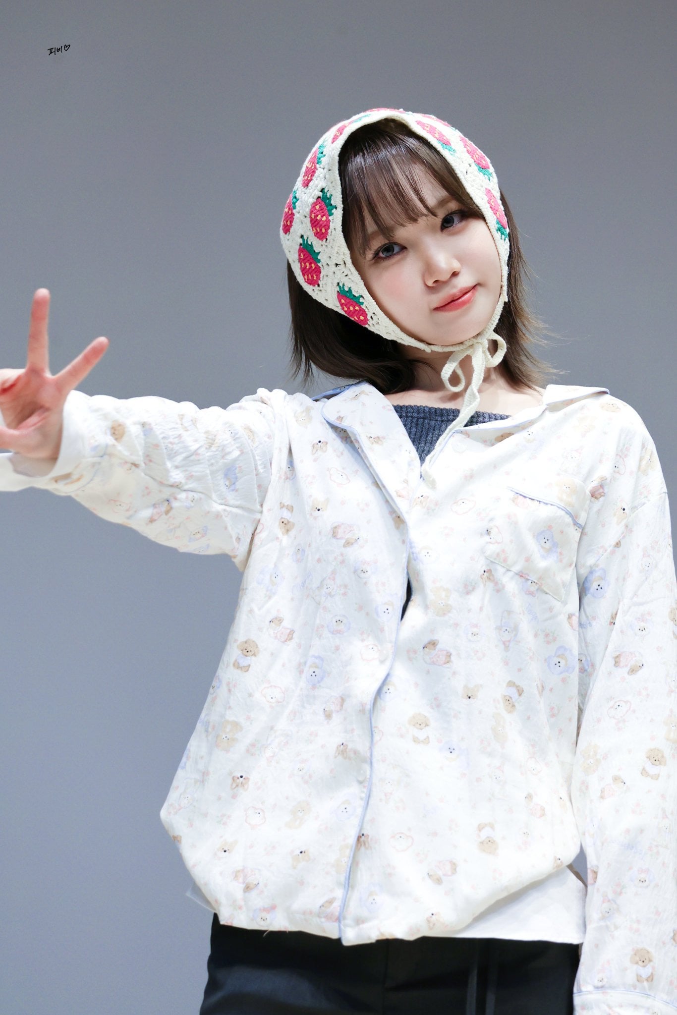 중단발 허쉬컷이 좋아 모아 본 르세라핌 채원 사진.jpg | 인스티즈