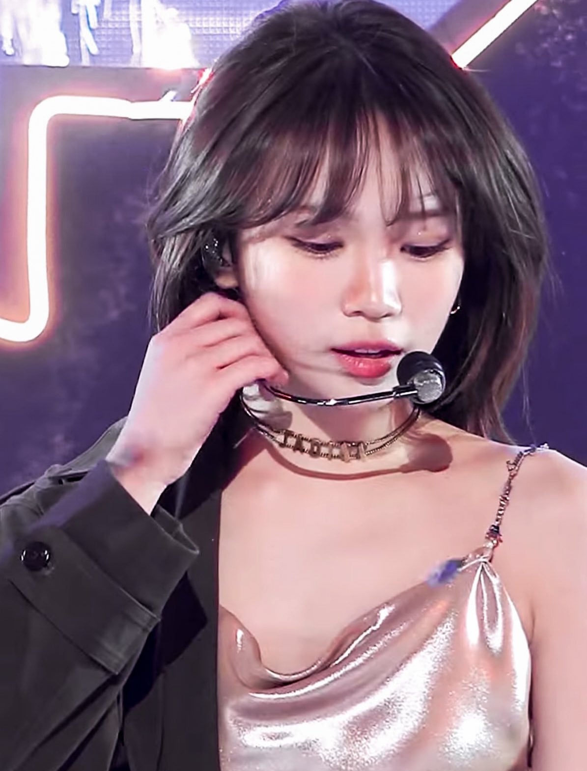 중단발 허쉬컷이 좋아 모아 본 르세라핌 채원 사진.jpg | 인스티즈