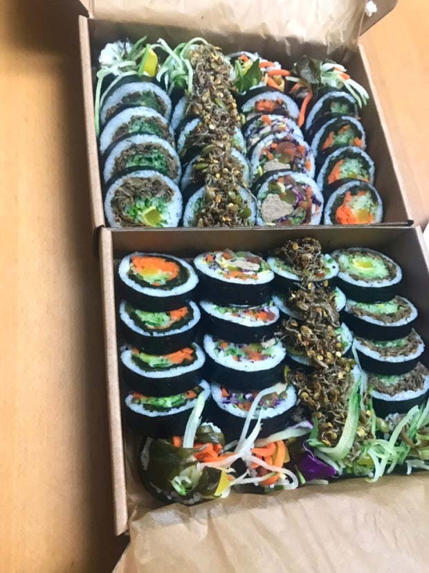 정갈하고 기계로 썬 김밥 안 좋아하는 달글 | 인스티즈