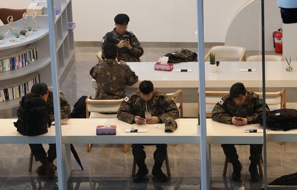 월급 150만원이 독 됐다…대부업에 빠진 병사들, 신용대출 잔액 242억 | 인스티즈