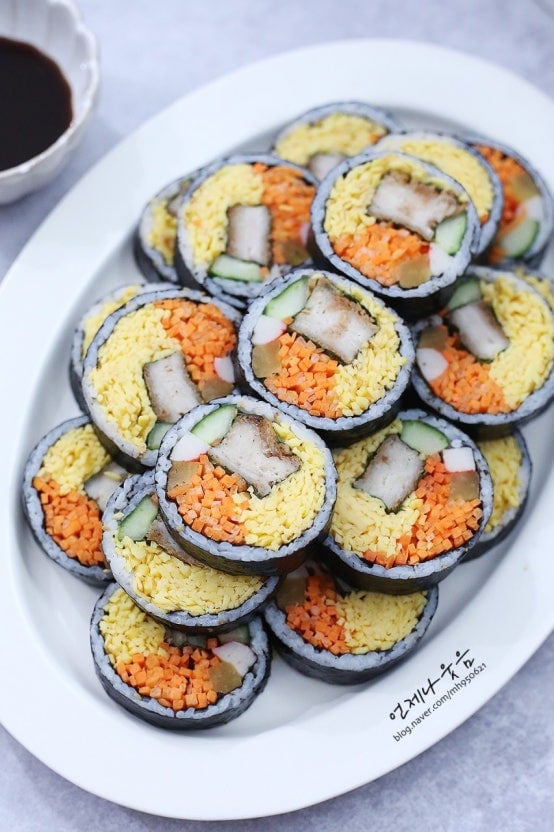 정갈하고 기계로 썬 김밥 안 좋아하는 달글 | 인스티즈