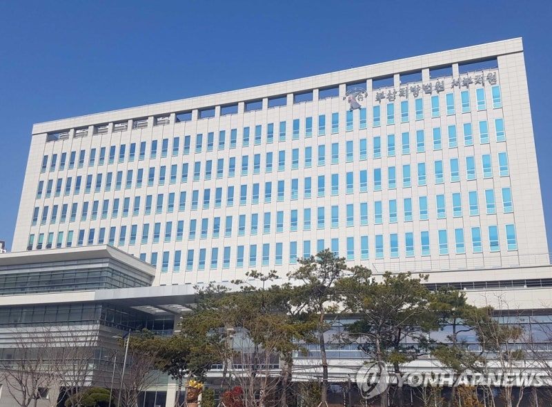 바벨에 목 눌려 숨진 회원…헬스장 대표·트레이너 무죄 | 인스티즈