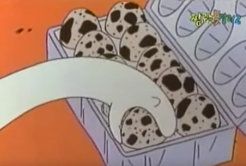 메추리알 삼키는 작은 뱀.gif | 인스티즈