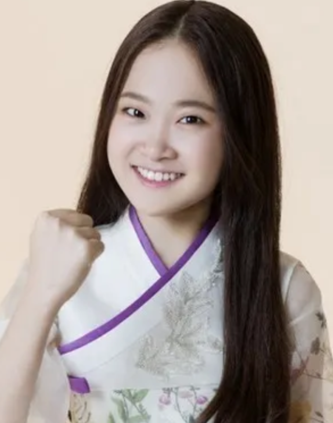 너무 갑자기 성장해서 놀라버린 여자 트로트 가수.jpg | 인스티즈