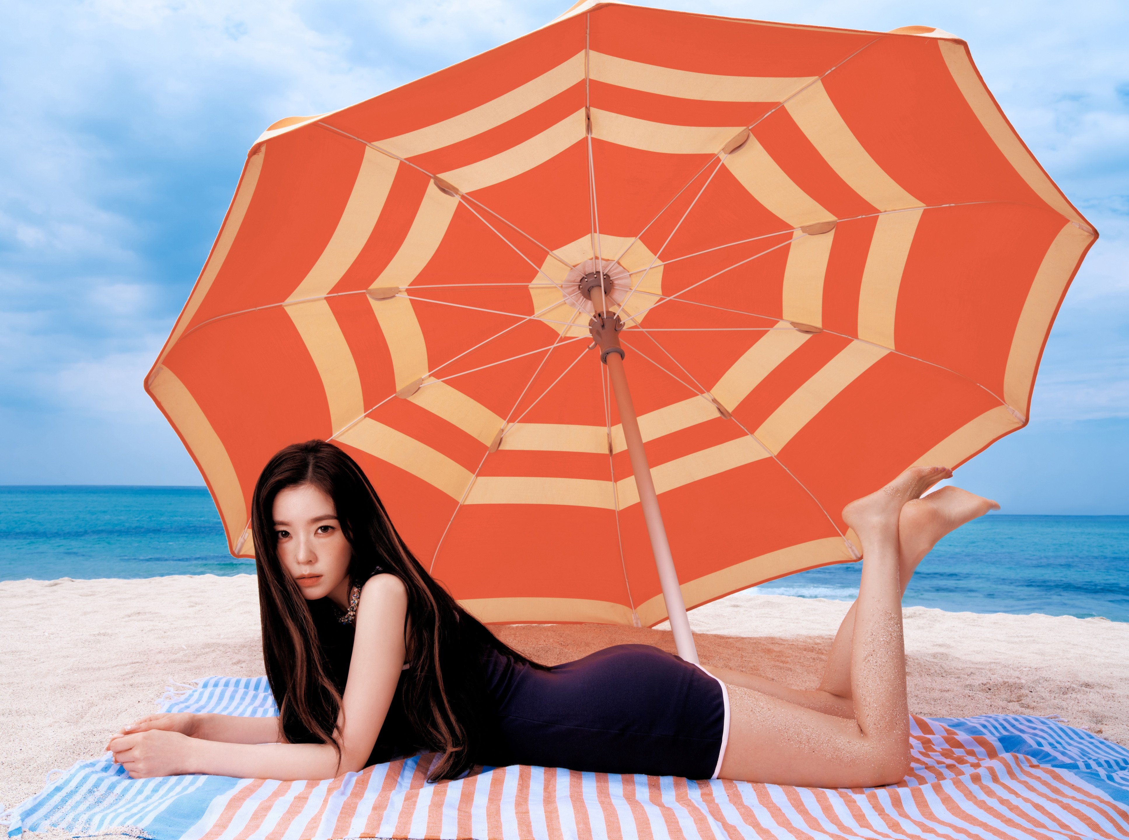 2년만에 완전체 컴백하는 레드벨벳 티저 | 인스티즈