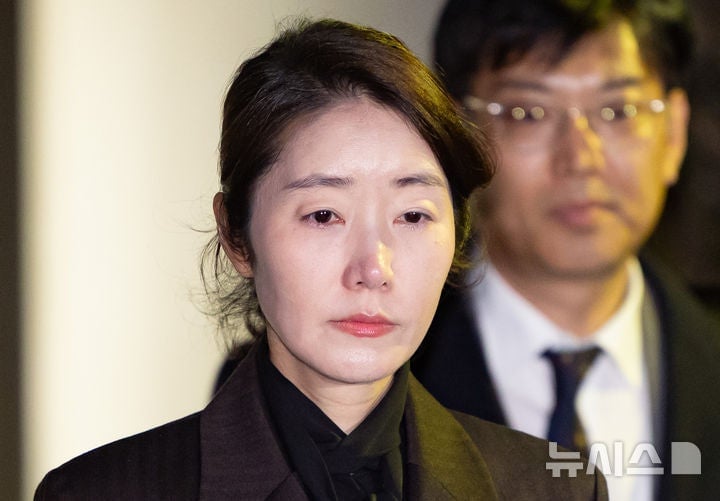 경찰, 강선우 '이사장직 대가 쪼개기 후원' 의혹 무혐의 | 인스티즈