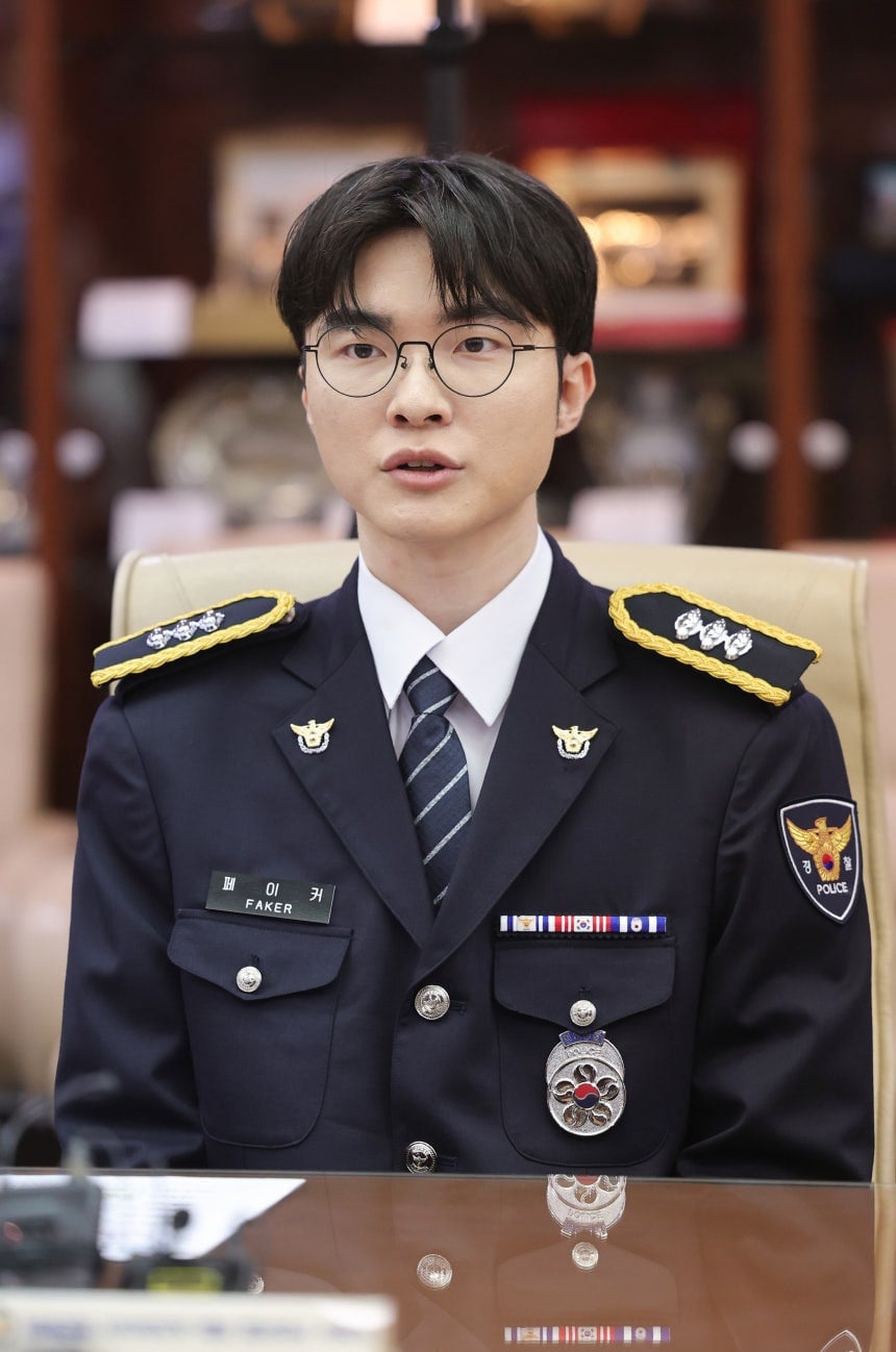 이제 '페이커' 경장님… 경찰, 청소년 도박 예방 명예경찰 위촉 | 인스티즈