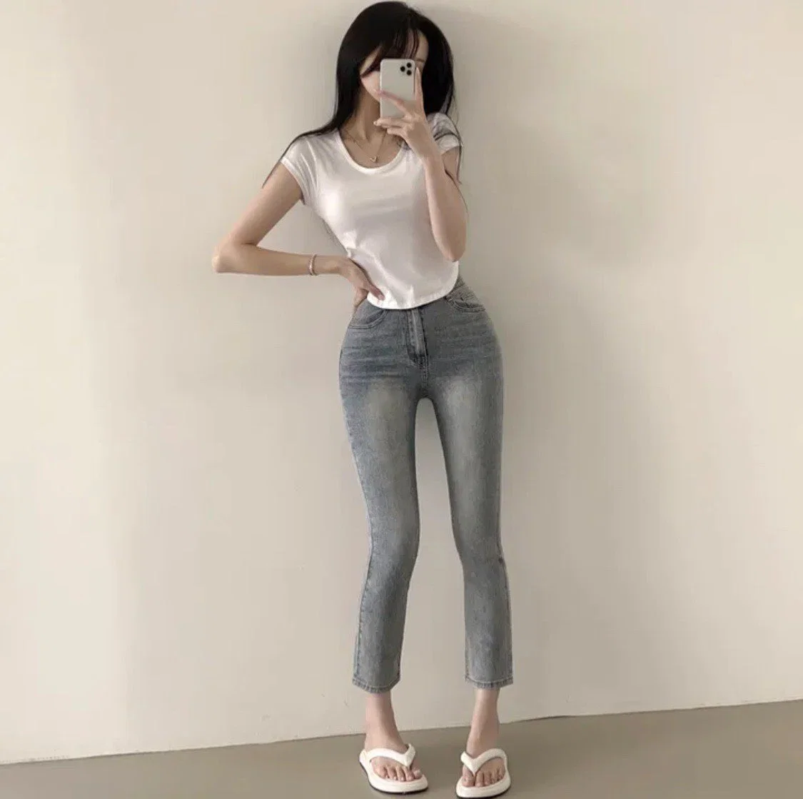 동네 메가커피 주말 12시쯤에 가면 1짤 전원 미성년자고 2짤 전원 직장인, 3짤 전원 대학생임 | 인스티즈