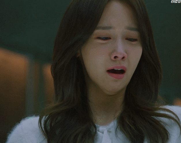 대표 : 어이 김대리. 왜이렇게 울어? 누가보면 사람 죽은줄 알겠어. 일에 집중좀 해 | 인스티즈