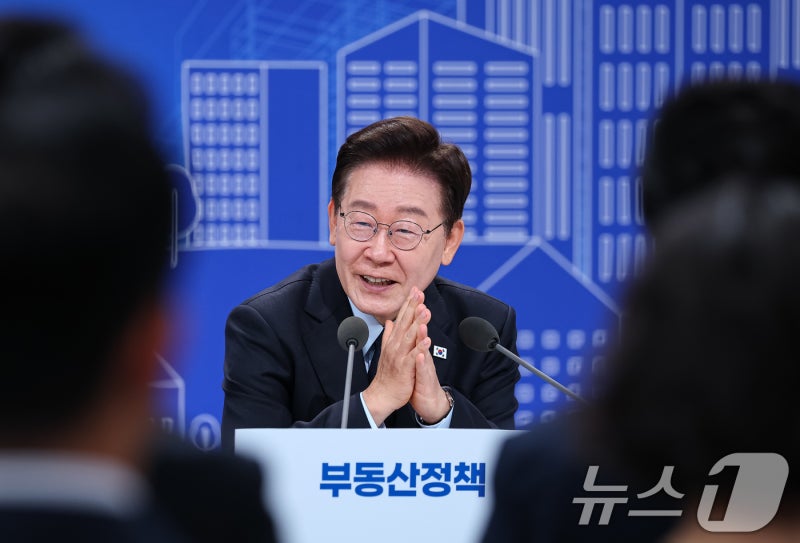 李대통령 "집 사려 빚내는 사회는 사회주의에 가까워…집값 억지로 안 낮춰" | 인스티즈