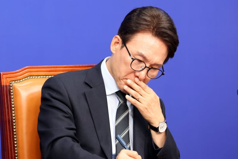 김민석 "'자궁경부암 무료 접종' 18~26세 여성 전체로 확대” | 인스티즈